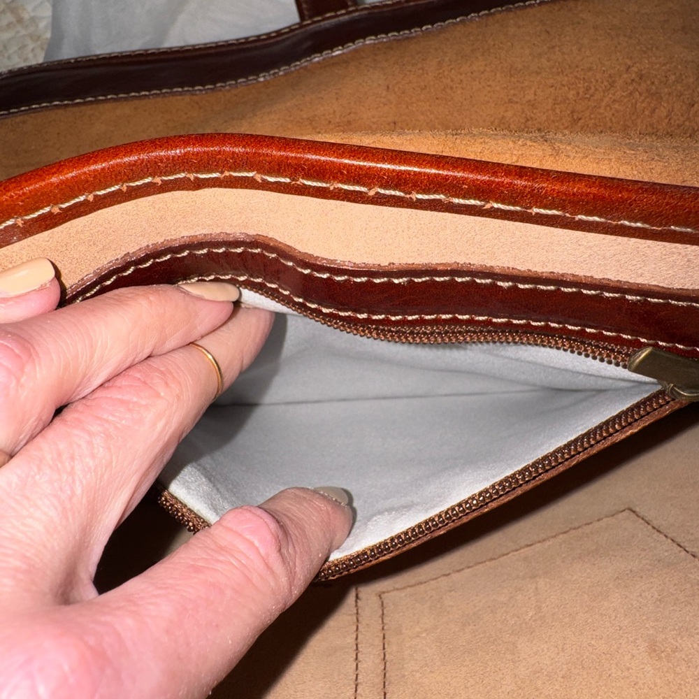 SALE💥Italian Leather Oversized ‘H’ Crossbody Vera Pelle Made in Italy Cognac - Picture 4 of 16